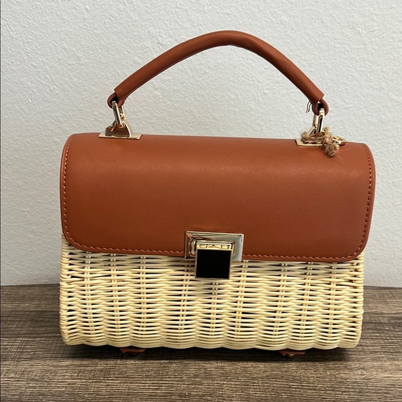 🔥LAST ONE🔥 E|N Expressions | Vegan Wicker Handbag w/Crossbody✨ - Picture 1 of 13
